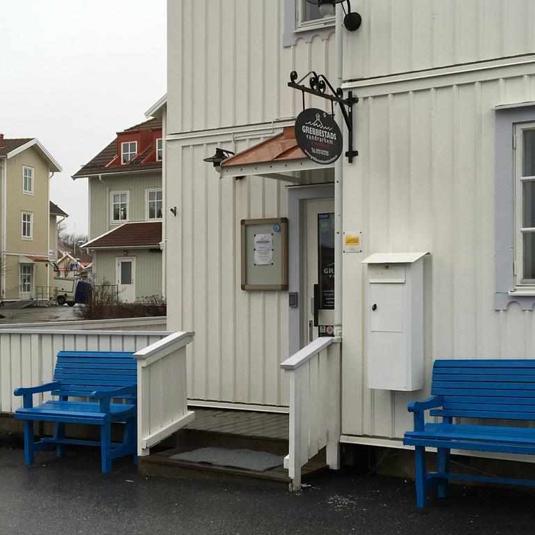 Grebbestads Vandrarhem Exterior photo