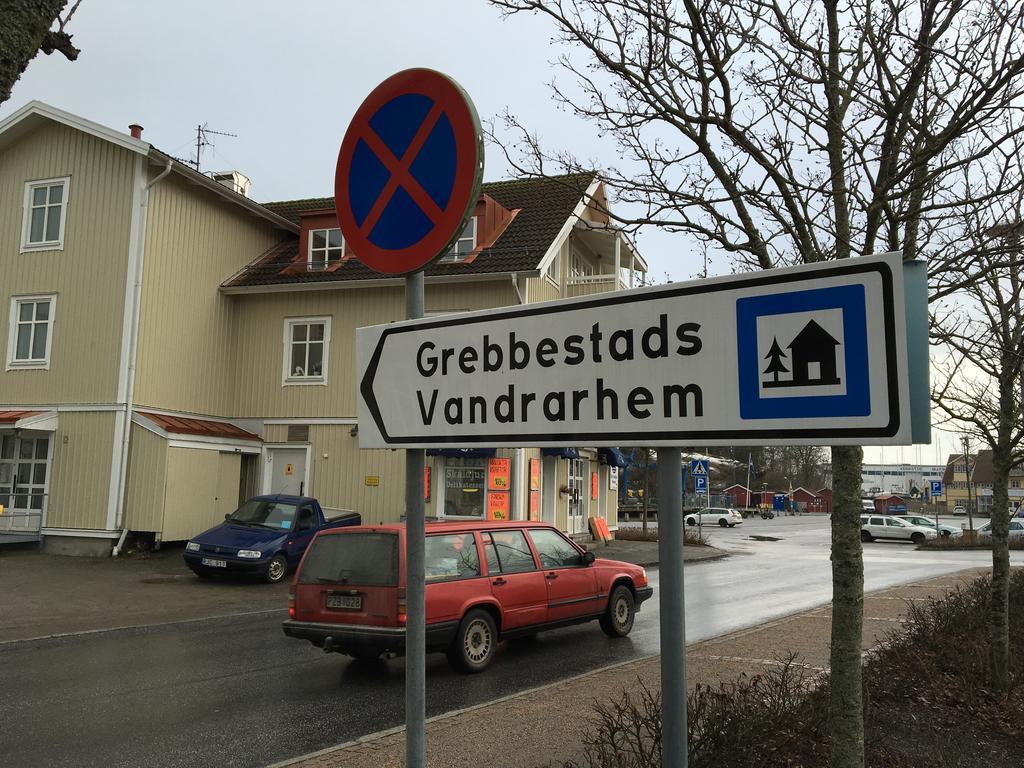 Grebbestads Vandrarhem Exterior photo